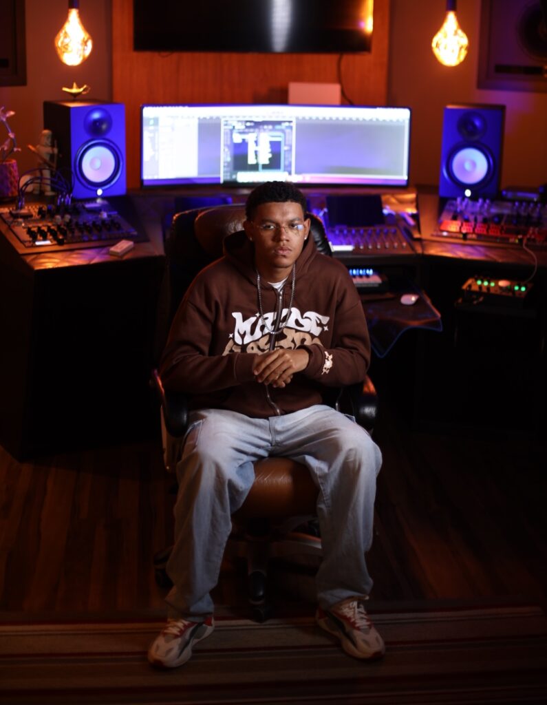 WhatsApp Image 2025-12-10 at 08.49.41